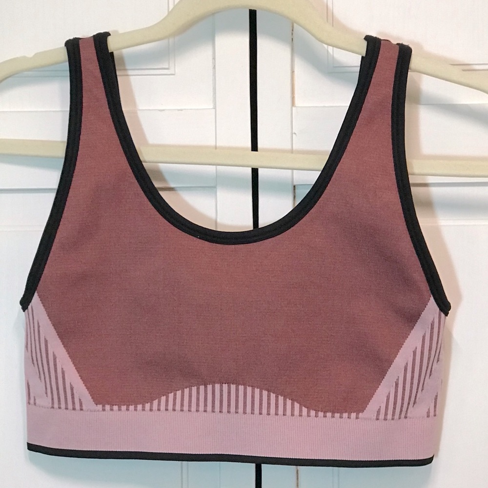 Fabletics seamless sports bra